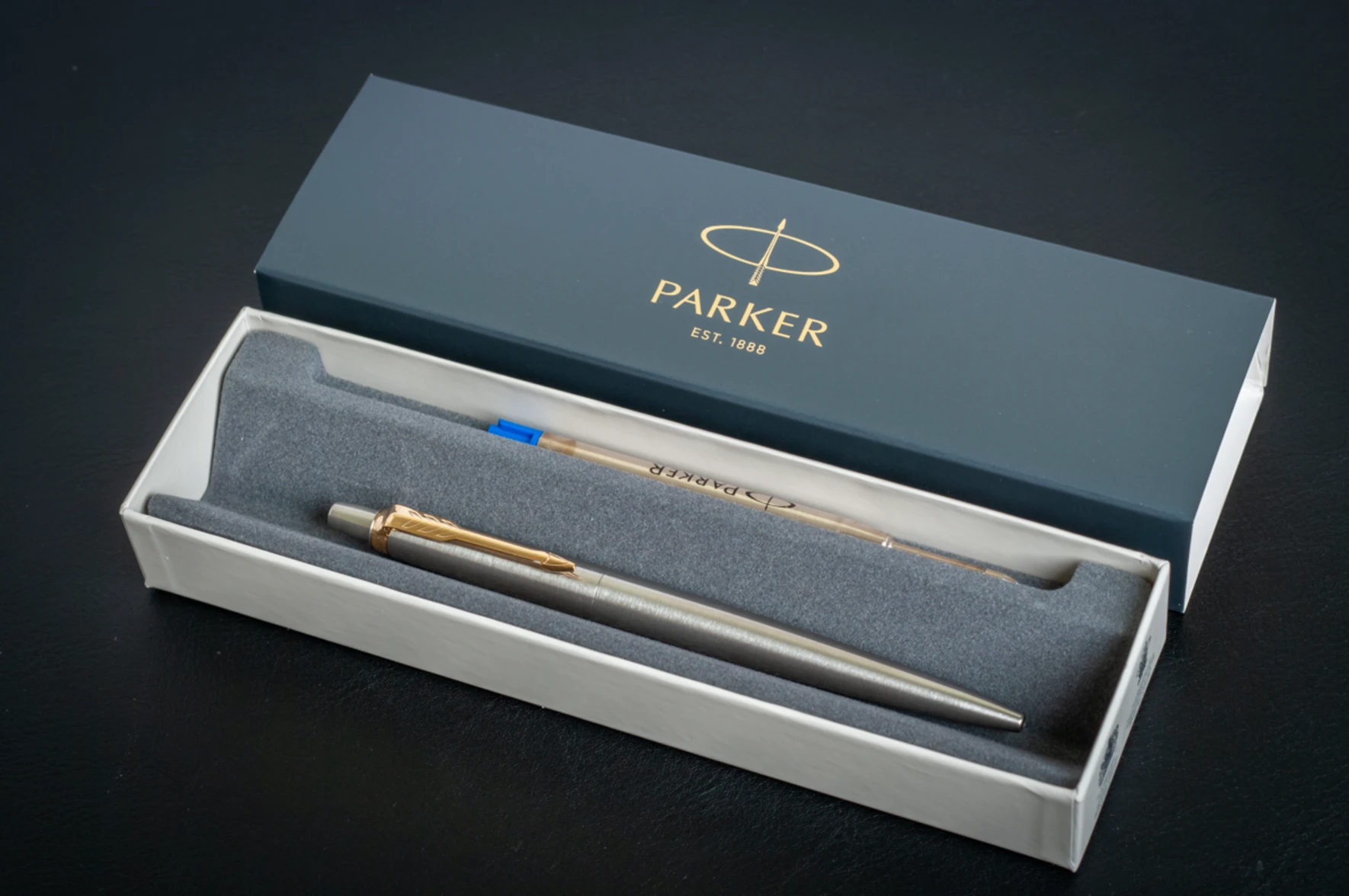 Ручка шариковая Parker Jotter Core K63, Stainless Steel GT — фото 14